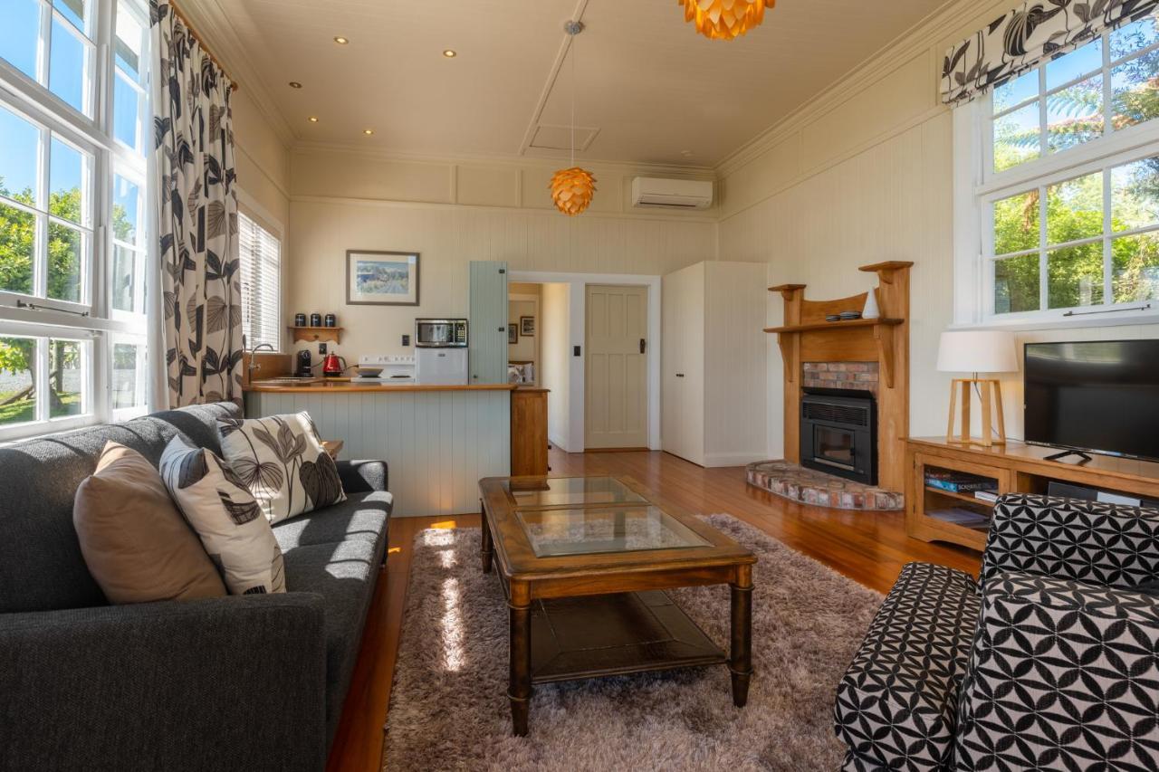 Kina Beach Cottages Tasman エクステリア 写真