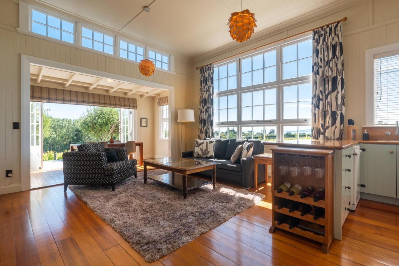 Kina Beach Cottages Tasman エクステリア 写真